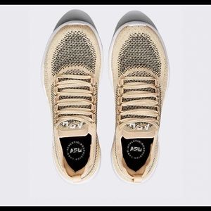 APL Techloom Breeze - Champagne NWT